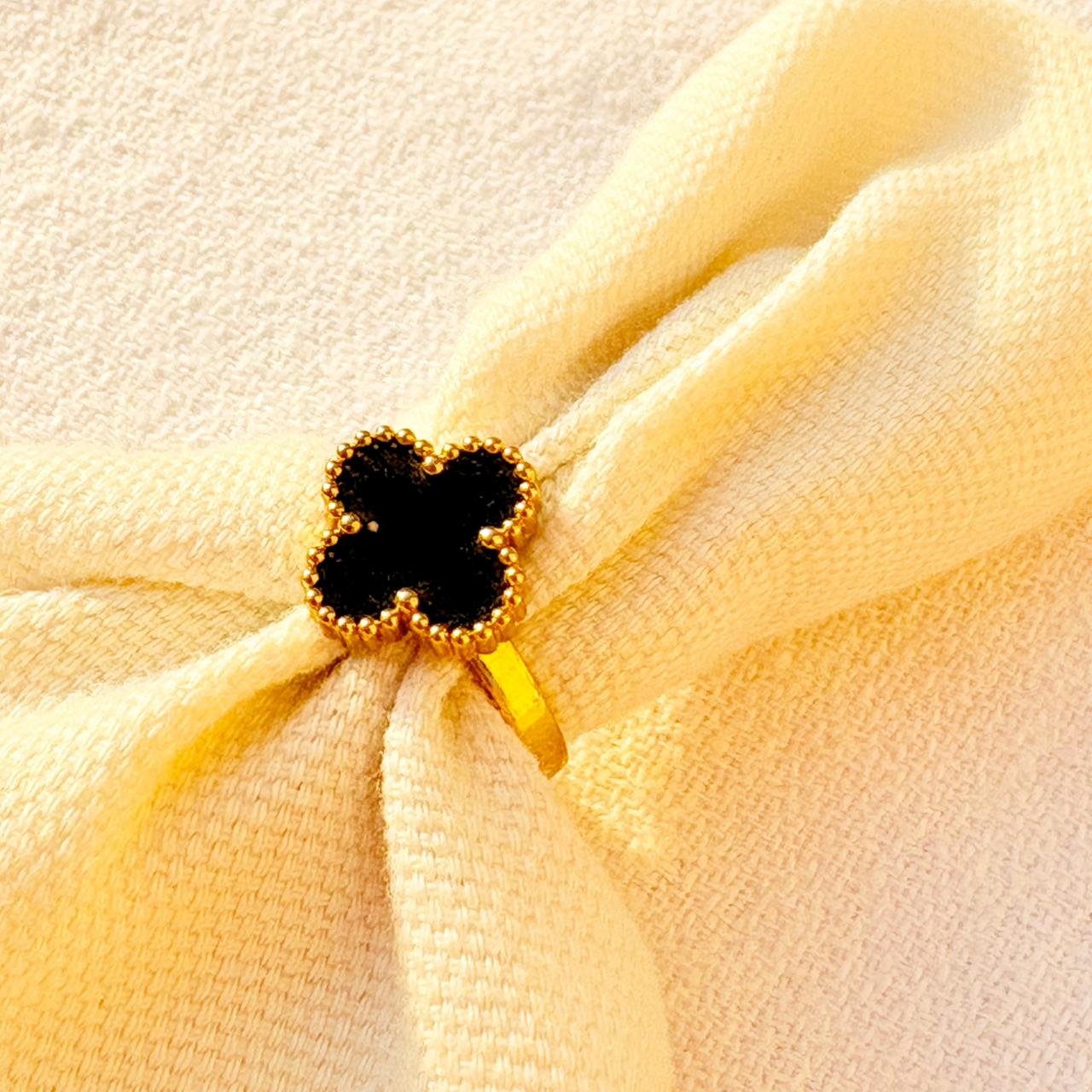 Four Leaf Clover Ring - 18K Gold Plated 